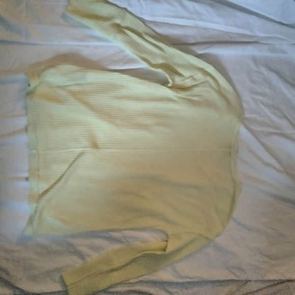 ⬇️ Price Drop!⬇️Vintage America Pullover in sizeM - Picture 3 of 3